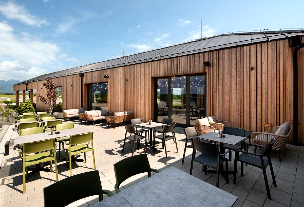 rockfarm-restaurant-1676971147-63f48c8bcc999.jpg